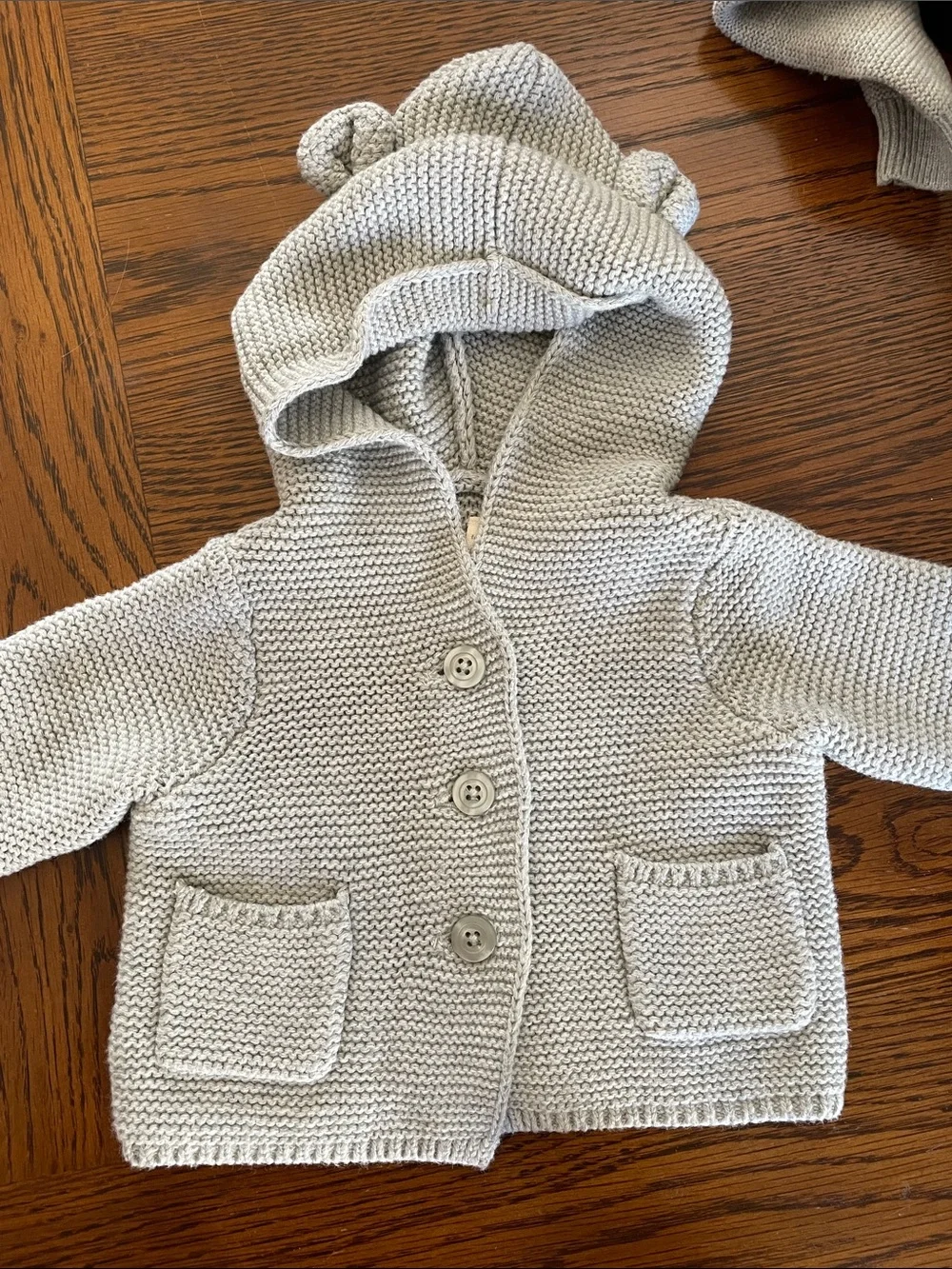 GAP Baby Sweater Set in Light Gray